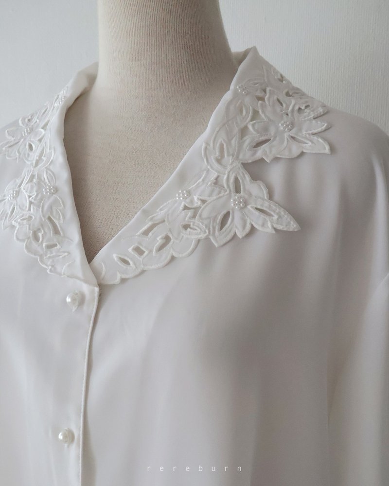 Vintage Embroidered Collar Loose European-Style Long-Sleeved White Vintage Shirt - Women's Shirts - Polyester White