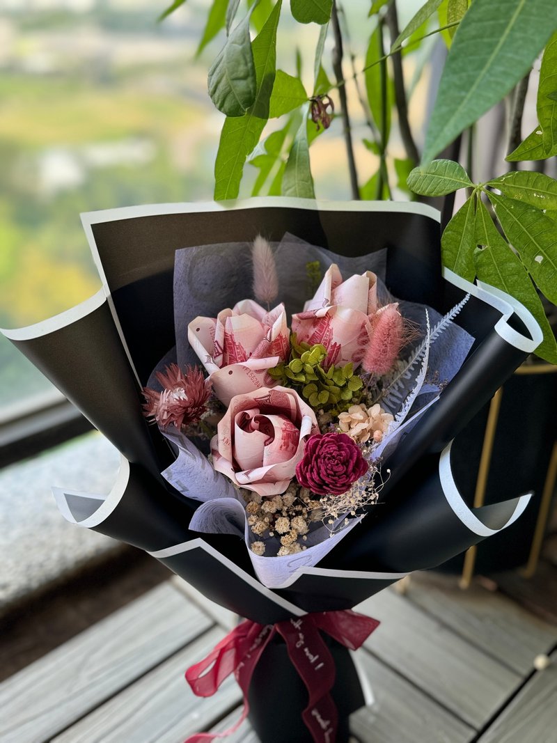 On Chinese Valentine's Day, if you have money, spend money and spend three flowers to express I love you. It does not include the cost of real money. - Dried Flowers & Bouquets - Paper Pink