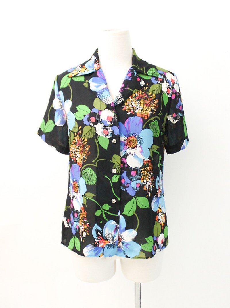 Retro Japanese Made Adult Floral Print Black Short Sleeve Vintage Shirt Vintage Blouse - เสื้อเชิ้ตผู้หญิง - เส้นใยสังเคราะห์ สีดำ