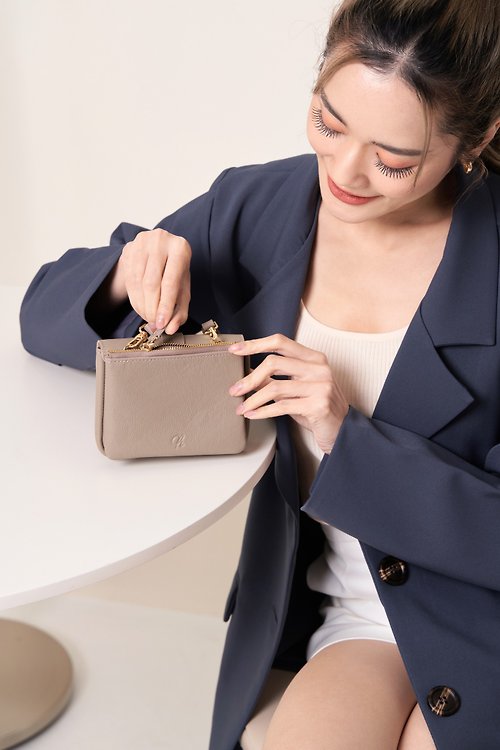 Khloe (Brick): Micro bag, Short wallet, Crossbody bag, Cow Leather