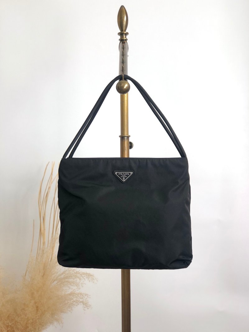 【 日本直送　名牌中古包 】PRADA プラダ ショルダーバッグ ブラック トライアングルロゴ ナイロン セミショルダーバッグ vintage cdactr - 側背包/斜背包 - 尼龍 黑色