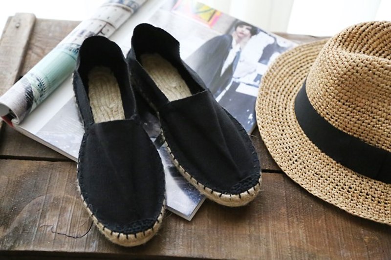 Fashion shoes classic black straw - รองเท้าลำลองผู้หญิง - พืช/ดอกไม้ 