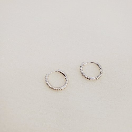 LYNLI Jewelry 【耳環】純銀-麻花-耳針扣-母親節/畢業禮物/情人節禮物