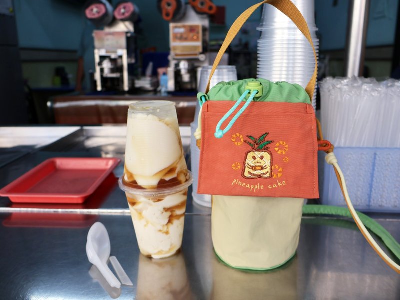 【保溫保冰】多功能斜背手提水壺袋 / 飲料提袋 - 杯套/飲料提袋 - 尼龍 多色