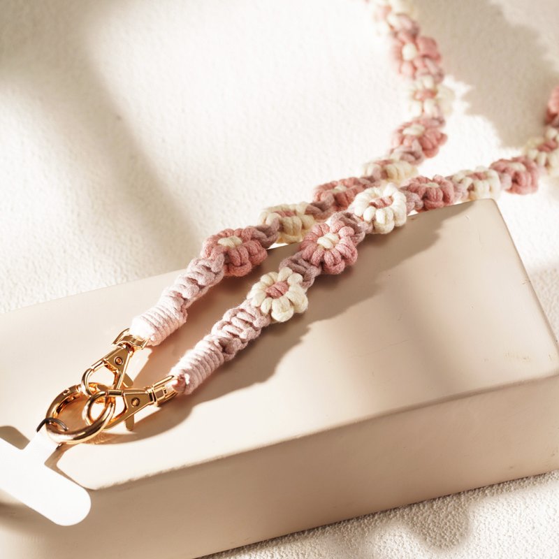 Hand-woven cherry blossom pink mobile phone strap - Other - Cotton & Hemp Pink