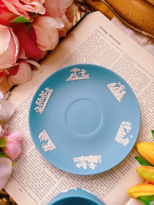 英国ボーンチャイナ ウェッジウッド ジャスパーブルーレリーフ