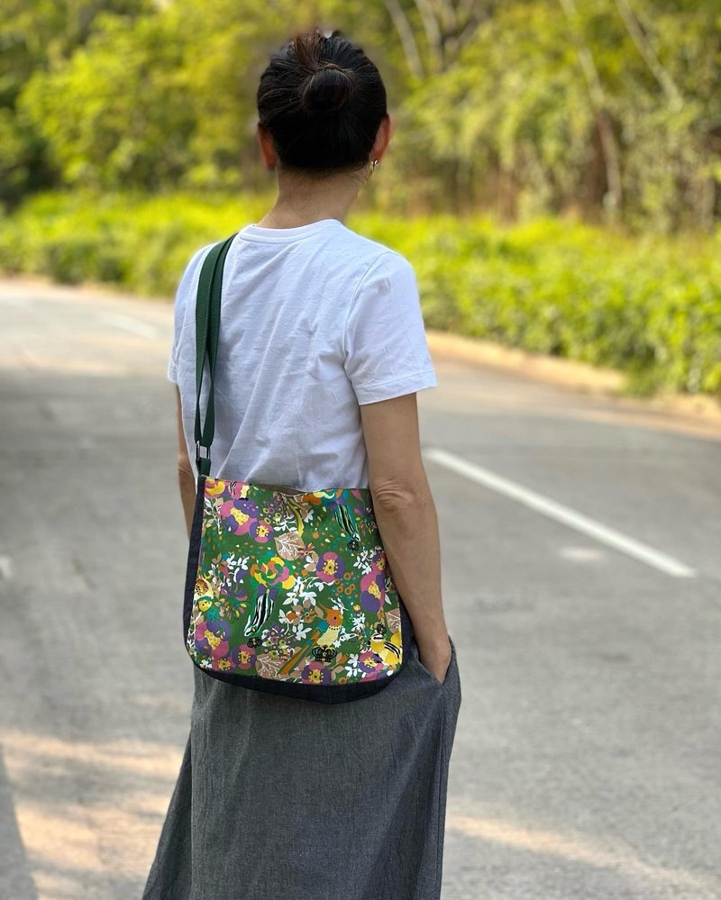 Oka handmade slant bag - กระเป๋าแมสเซนเจอร์ - ผ้าฝ้าย/ผ้าลินิน 