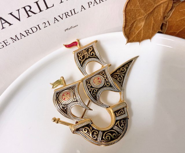 西洋アンティークジュエリー】スペイン産ダマスカス18ゴールド工芸彫刻