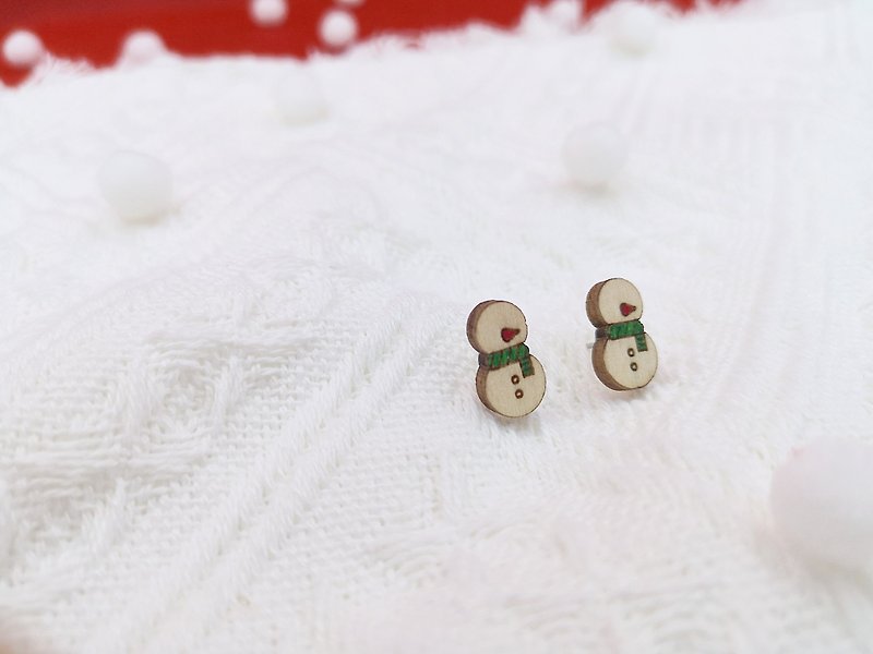 Snowman Christmas Stud Earrings - Clip-On for Gift Exchange - ต่างหู - ไม้ ขาว