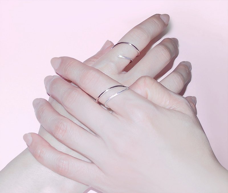 鏡面+霧光 / 弧之迴旋純銀戒指─有2種配戴方式,簡約時尚款 - 戒指 - 其他金屬 銀色