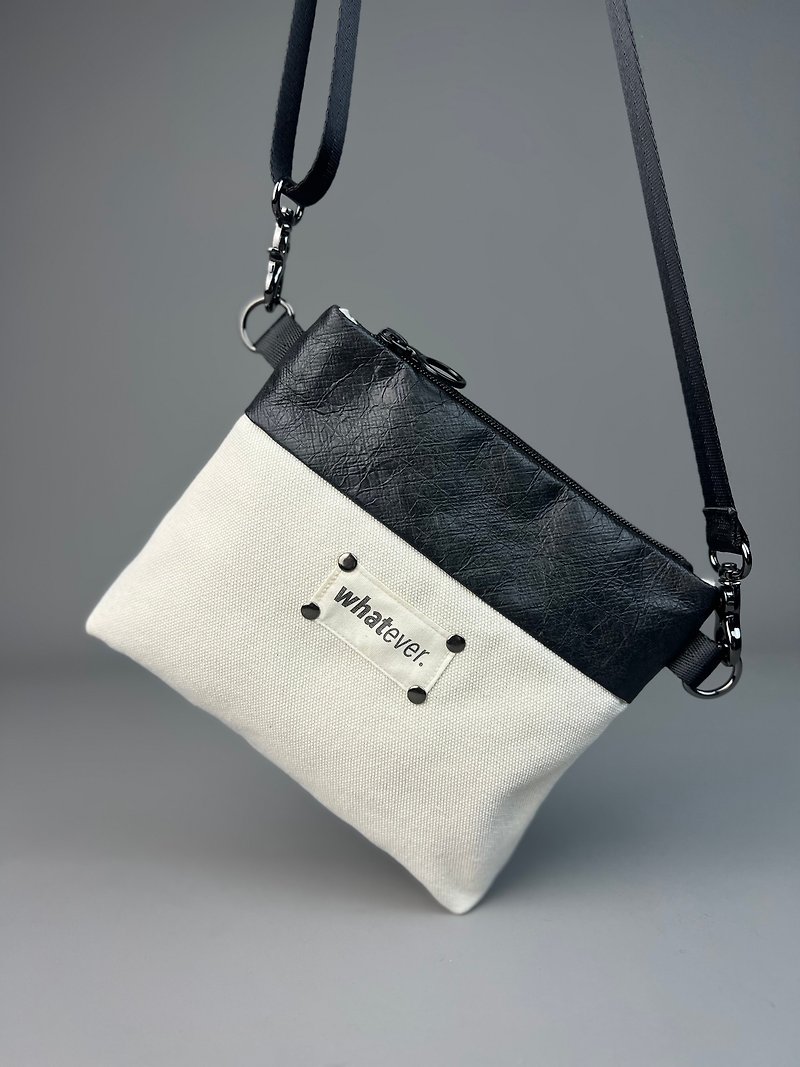 Tyvek paneled cotton canvas side backpack - กระเป๋าแมสเซนเจอร์ - ผ้าฝ้าย/ผ้าลินิน สีดำ
