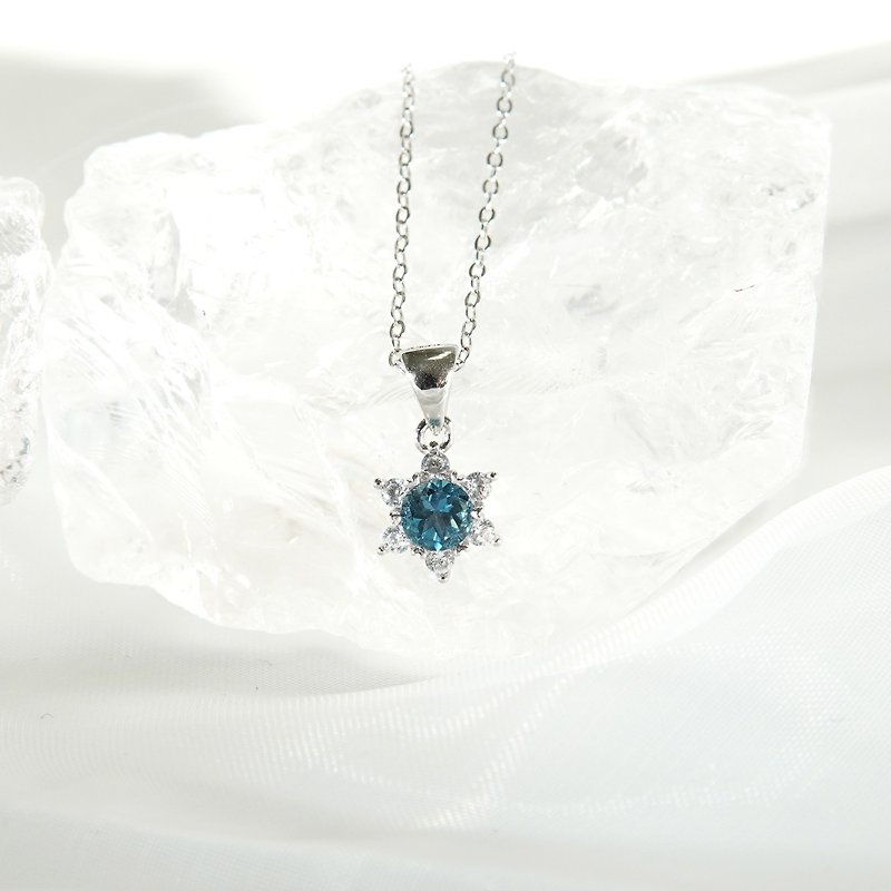 BlueTourmaline。Necklace - Chokers - Crystal Blue