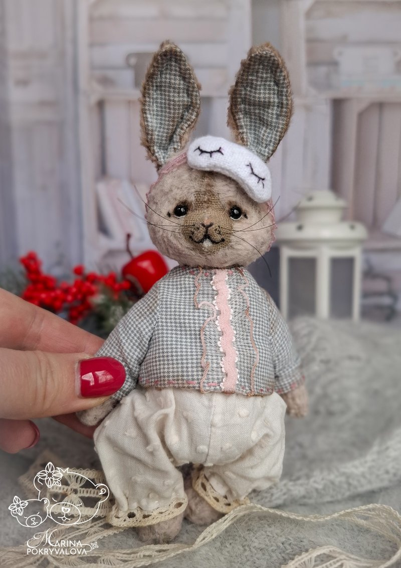 Handmade bunny teddy Miniature bunny toy - 公仔/玩偶 - 其他材質 灰色