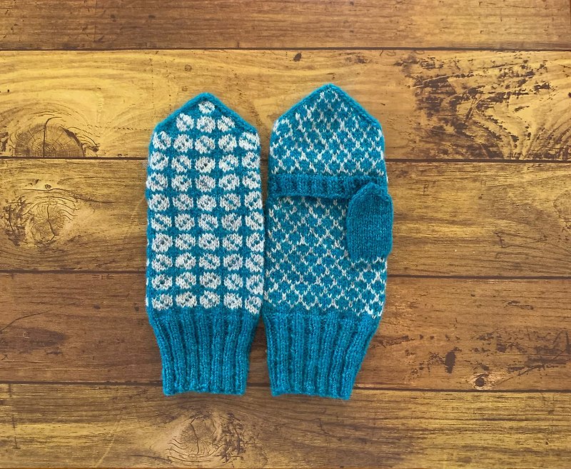 Mittens with cover in traditional Latvian pattern mermaid green - ถุงมือ - ขนแกะ สีเขียว