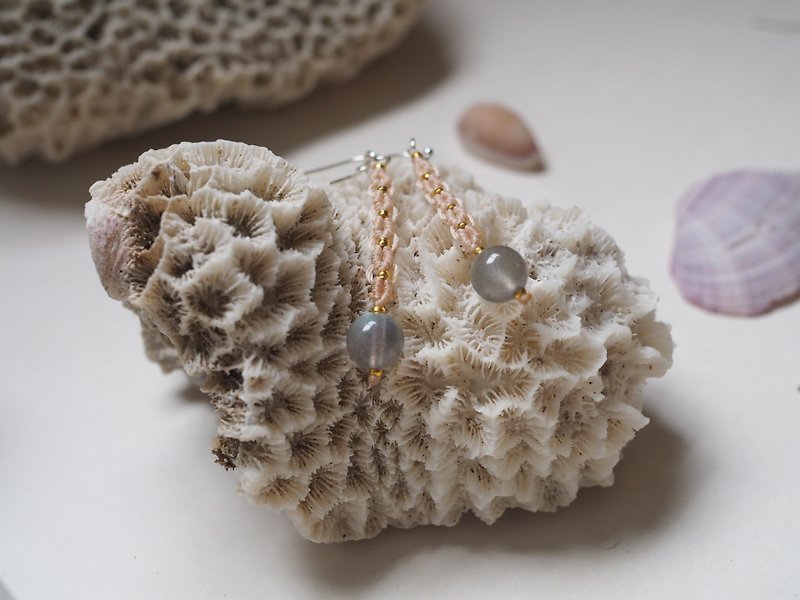 マダガスカル ラブラドライト | 自然石 | 手織りイヤリング | 淡いピーチ色 - ピアス・イヤリング - 半貴石 