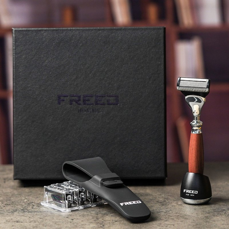 【FREED】尊爵四件組五刀式刮鬍刀禮盒-仿胡桃木 現貨 客製化刻字 - 男性保養/清潔/修容工具 - 鋁合金 咖啡色