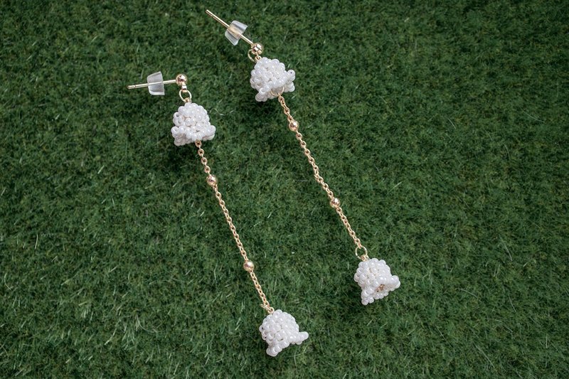 【Little Blessing】Lily of the Valley Dangling Earrings - ต่างหู - วัสดุอื่นๆ 