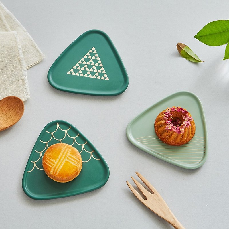 Three Aces /plate set - Plates & Trays - Porcelain Green
