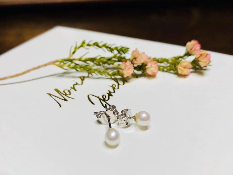 【茉莉亞緹 Moriarty Jewelry】14K 日本Akoya 頂級養珠 耳針耳環 - 耳環/耳夾/耳骨夾 - 珍珠 