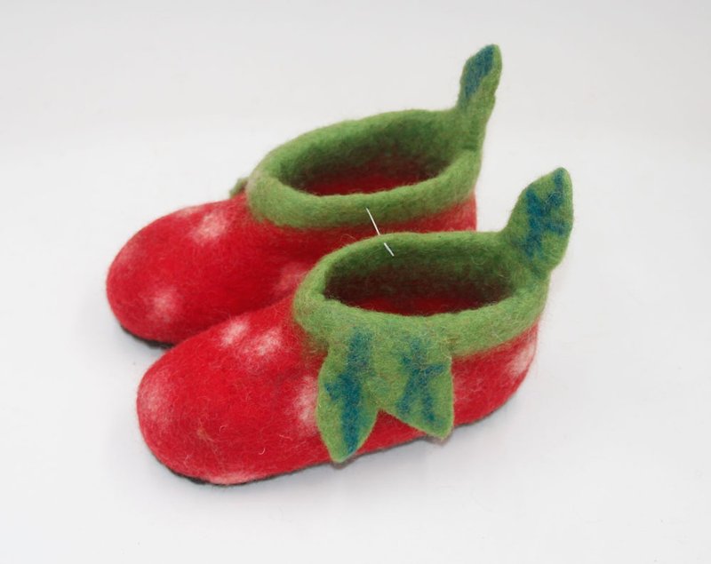 Wool felt shoes handmade wool boots children's home warm shoes comfortable light - Kids' Shoes - Wool Red