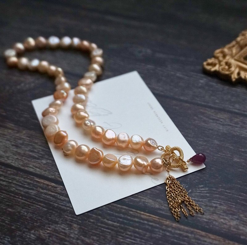 Downton Abbey Freshwater Baroque Pearls Ruby Vintage Handmade Necklace - สร้อยคอ - ไข่มุก 