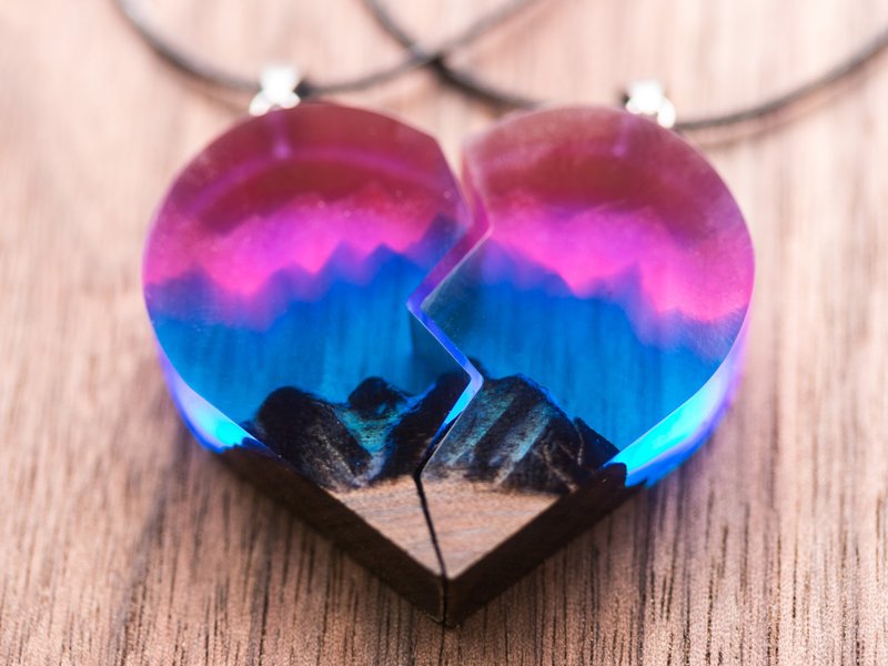 Matching necklaces set Norway lights Couples Necklace Set for lovers - Necklaces - Resin Multicolor