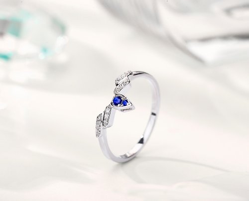 Majade Jewelry Design 藍寶石14k白金鑽石梨形訂婚戒指 水滴形求婚結婚鑽戒 翅膀聖甲蟲