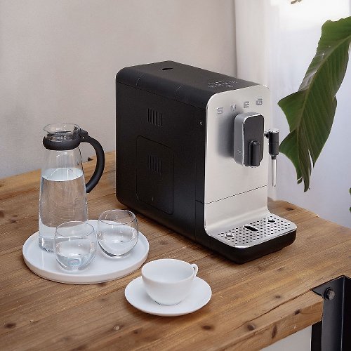 SMEG 義大利美學家電 【SMEG】義大利全自動義式咖啡機(BCC12款)-耀岩黑