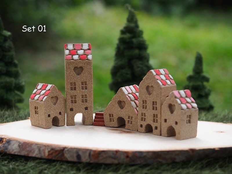 Ceramic House- Set of 6 (5 houses + 1 stair) - Items for Display - Pottery Multicolor