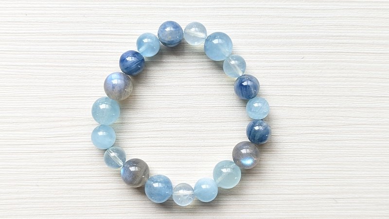 Blue Textured Wind Enhancing Expression and Intuition Throat Chakra Lifting Crystal Bracelet - Bracelets - Crystal 