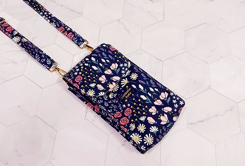 LeoDooDoo麻麻-布手作 【分隔收納隨身側揹包】花朵內三層-內兩層-側背包-含揹帶-手機包