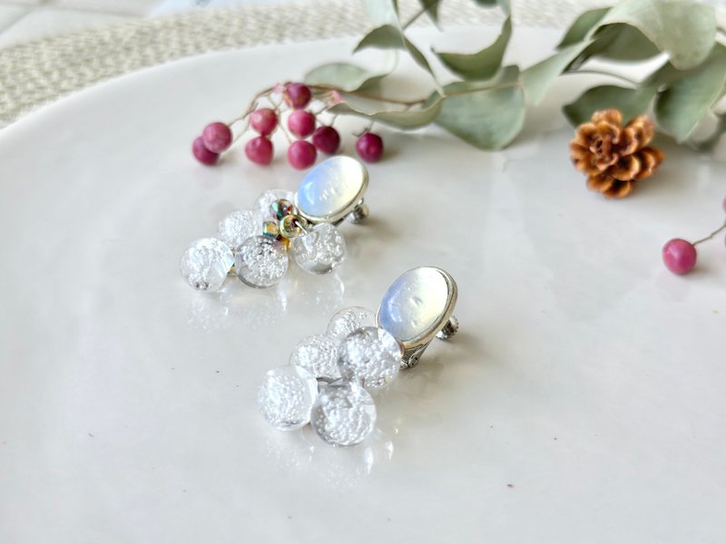 【Clear bubbles earrings】 日本のハンドメイド  Japanese clip on earring　日本製鈴丸 - ピアス・イヤリング - その他の素材 透明