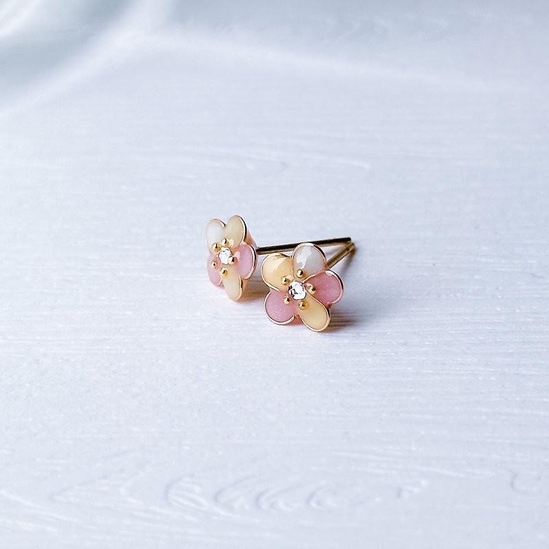 Handmade resin pop-color flower earrings - pink and yellow [Baby Twins Series] (ear needles/ Clip-On) - ต่างหู - เรซิน หลากหลายสี