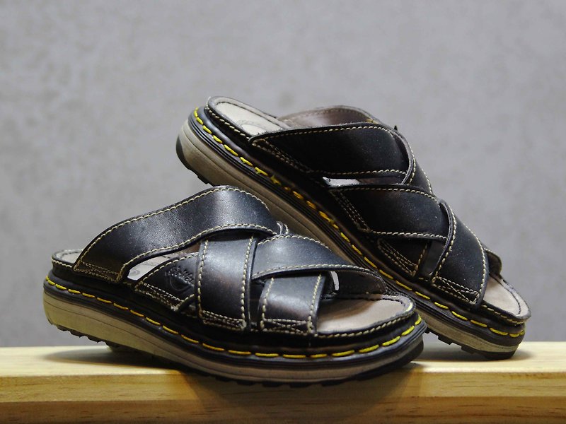 Tsubasa.Y Ancient House Black 001 Cross Banded Slippers, Dr.Martens - Men's Casual Shoes - Genuine Leather 