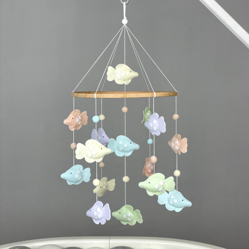 Fish baby mobile for crib girl Nautical mobile Nursery baby girl decoration - อื่นๆ - วัสดุอื่นๆ หลากหลายสี