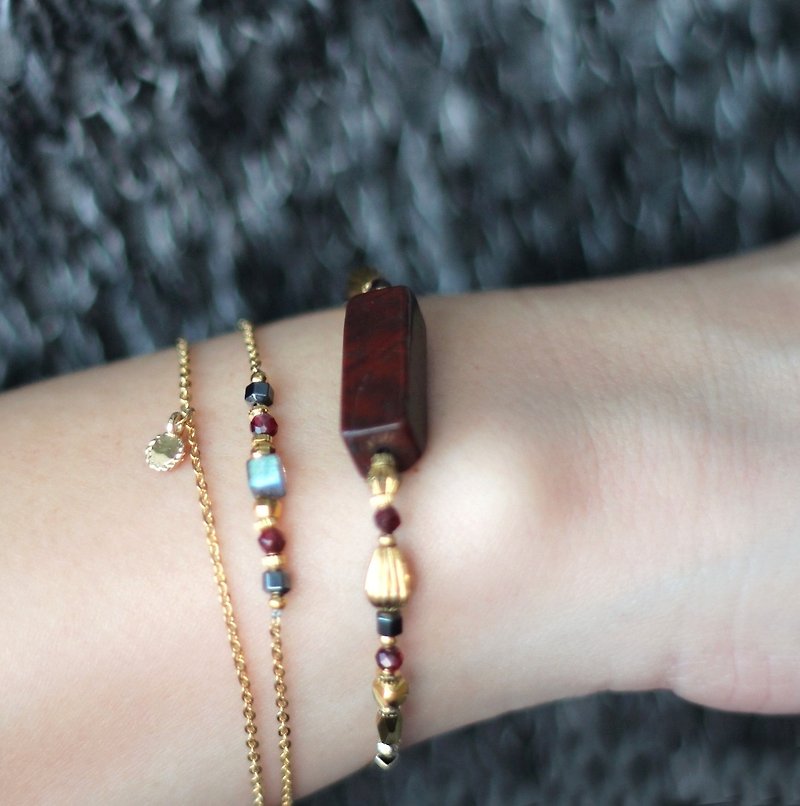 若绯. Natural ore bracelet red jasper garnet labradorite hematite 18K gold pure copper - Bracelets - Gemstone Red