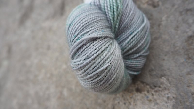 手染めライン。水の色。 （スパーク） - 編み物/刺繍/羊毛フェルト/裁縫 - ウール 