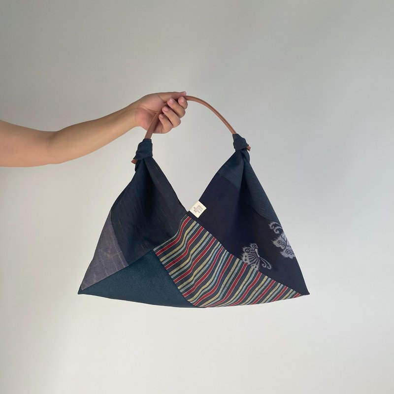 Unique | Single layered multi-colored AZUMA bag  -Navy blue Mix - Handbags & Totes - Wool Blue