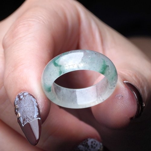 瓔珞珠寶盒 E.L.Jewelry Box 玻璃種飄花翡翠戒指戒圈 | 國際16圍 | 天然緬甸玉翡翠A貨 | 送禮