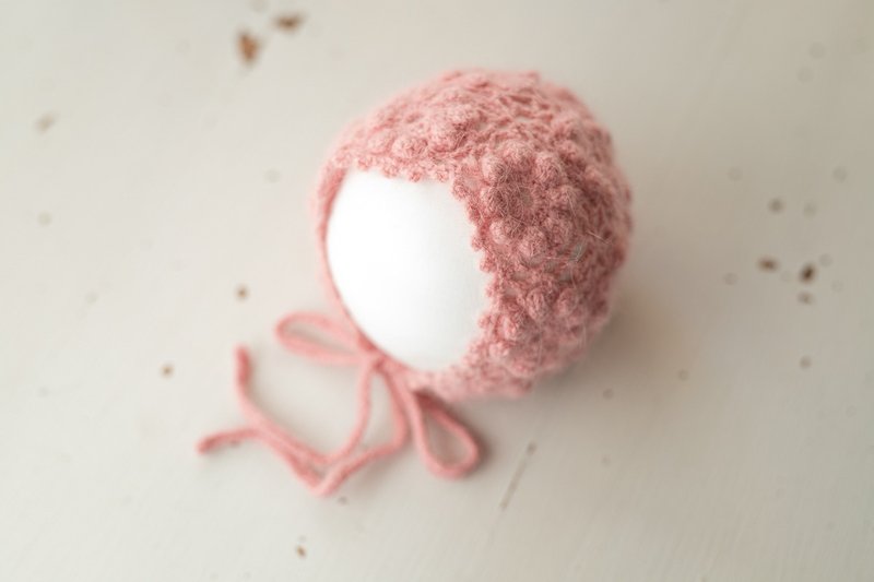 Pink hat for newborn girls:the perfect outfit for a little girl - 嬰兒手鍊/飾品 - 其他材質 粉紅色