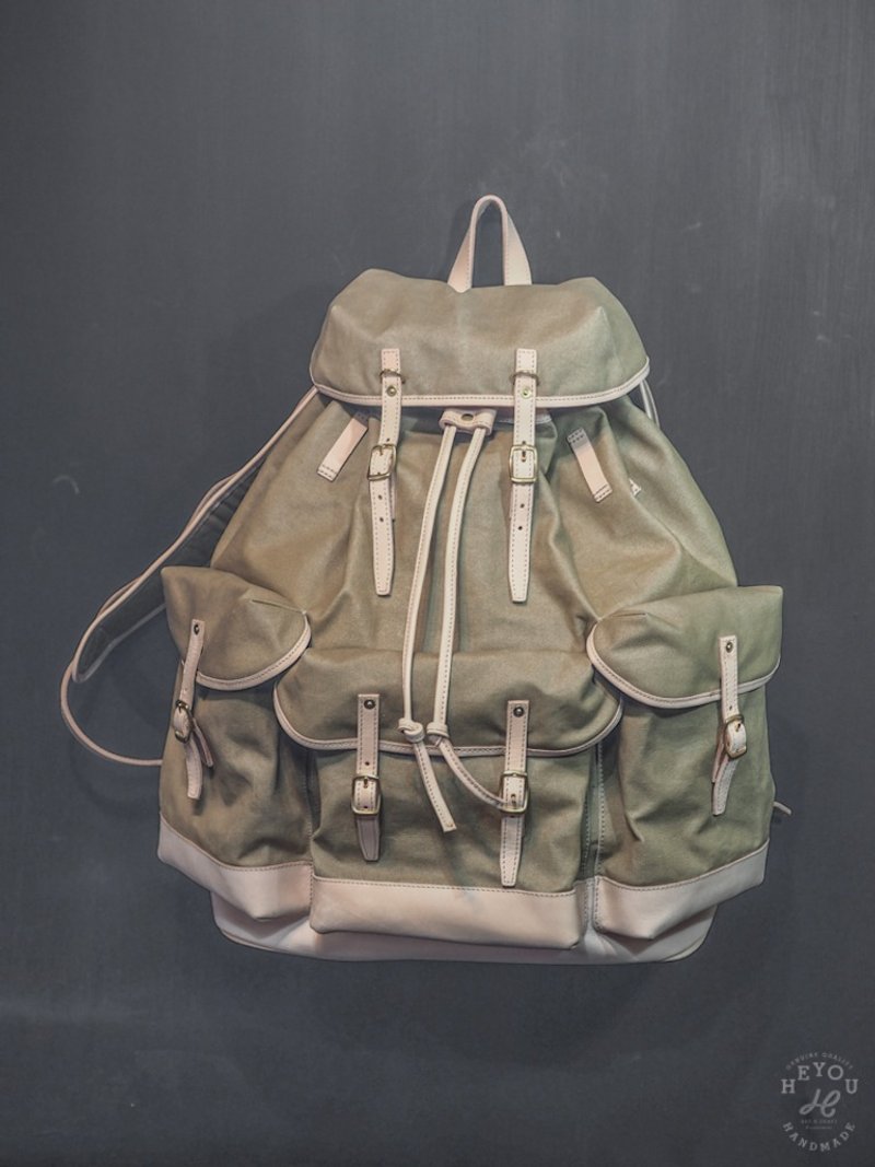 Explorer Backpack Three Pocket Backpack - กระเป๋าเป้สะพายหลัง - ผ้าฝ้าย/ผ้าลินิน หลากหลายสี