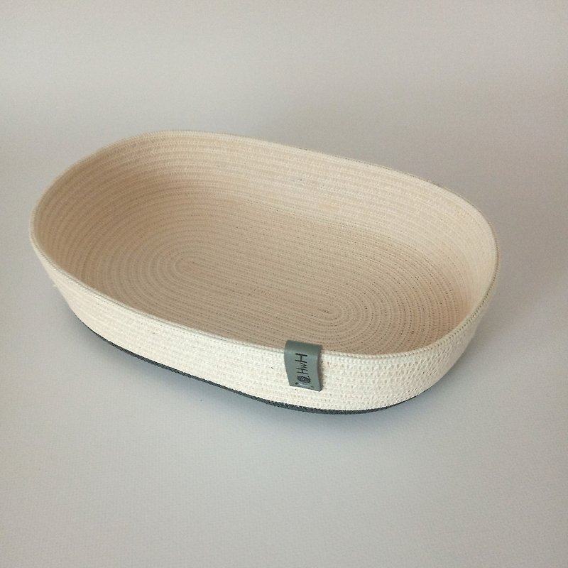 Oval cotton cord basket - 收納箱/收納用品 - 棉．麻 白色