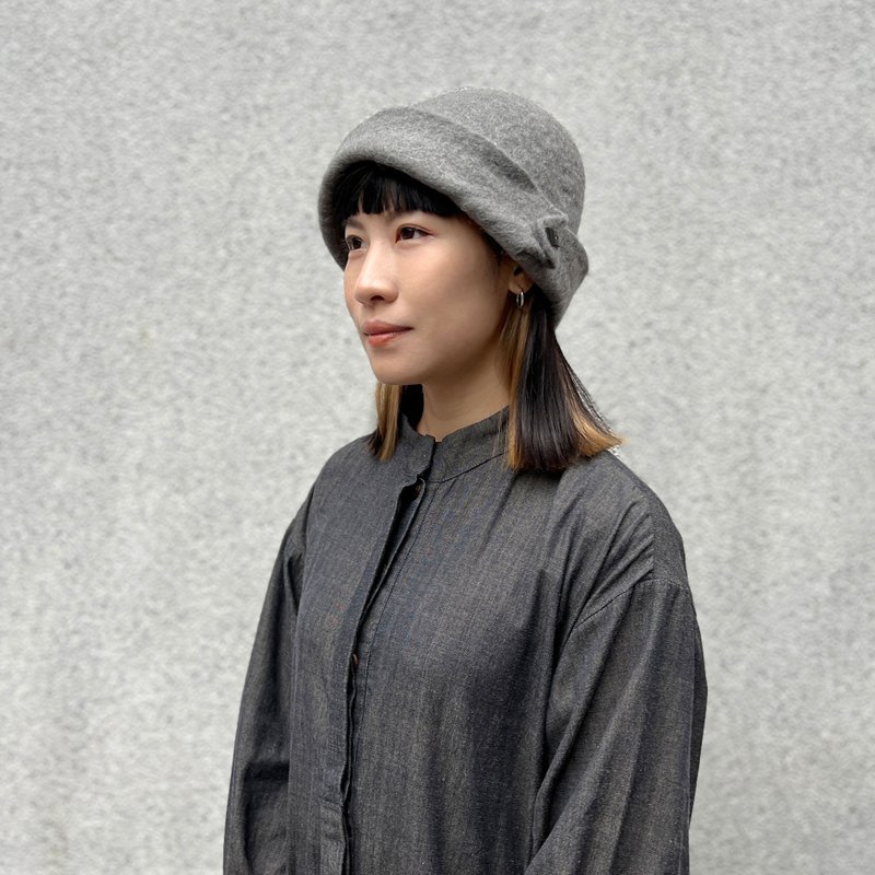 羊毛氈牛角釦帽_曙灰 - 帽子 - 羊毛 灰色