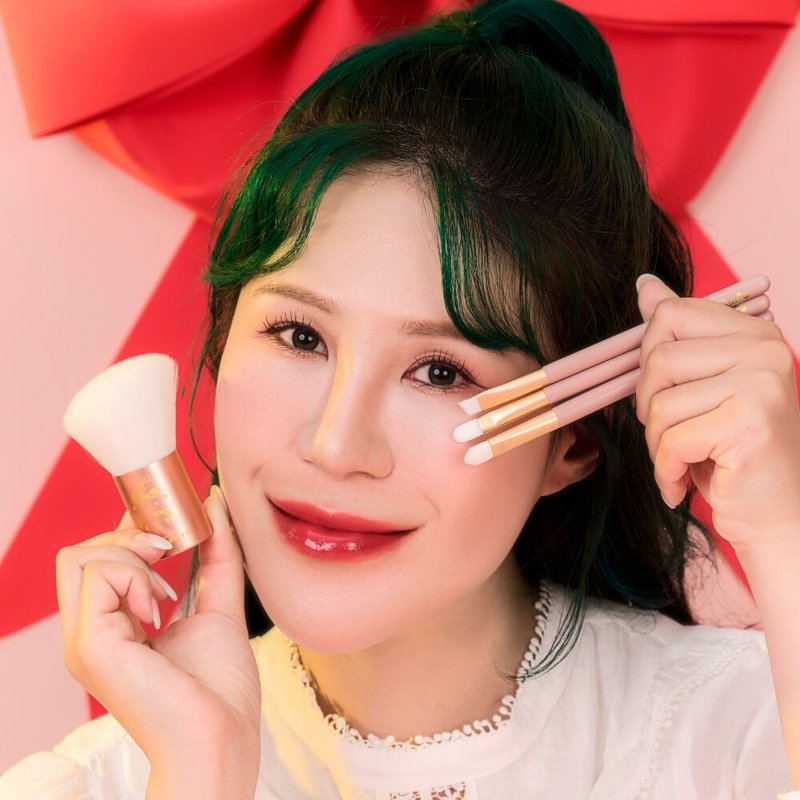 FreshO2x三麗鷗 Hello Kitty 勢必有4把刷具組 收納袋 可愛 - 彩妝刷具/鏡子/梳子 - 塑膠 粉紅色
