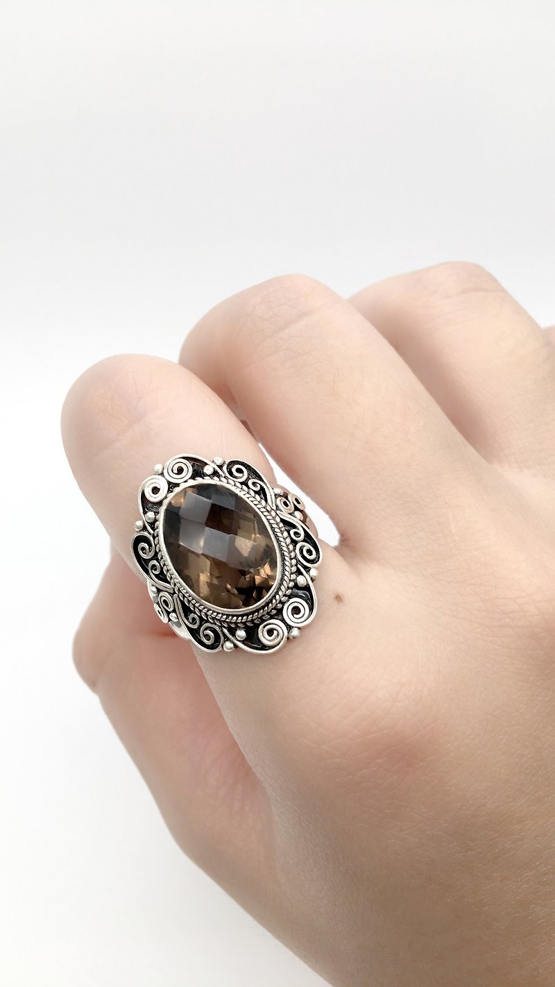茶水晶925純銀典雅風格戒指 尼泊爾手工銀飾 - 戒指 - 寶石 銀色