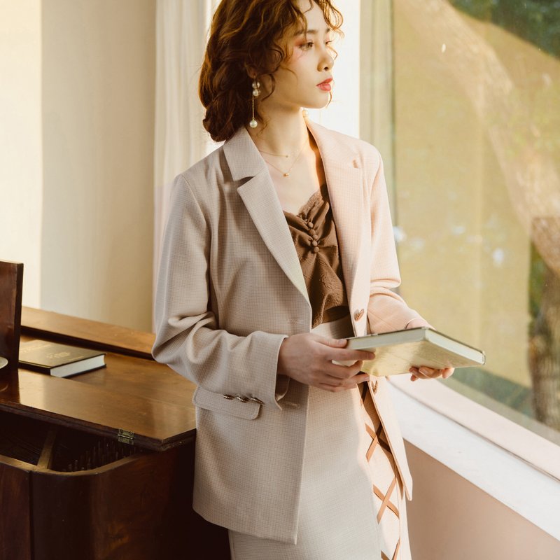 Simple, easy-to-wear suit jacket - Women's Blazers & Trench Coats - Polyester White