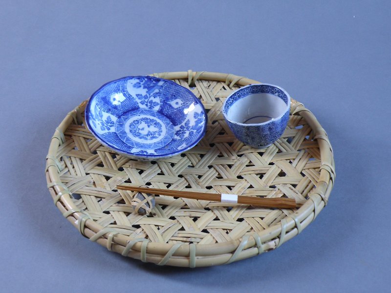 Utensils of life Iron plate Dish Oshima Chishima Nejiri Bamboo tray - Small Plates & Saucers - Bamboo Green