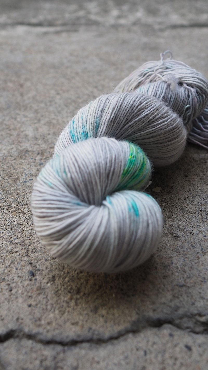 Hand dyed thread. Morning Garden (Single Strand/Sock Thread/Merino) - Knitting, Embroidery, Felted Wool & Sewing - Wool Gray