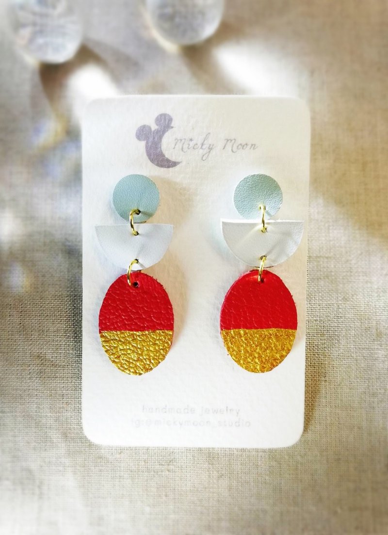 Handmade geomatric leather earring red white and blue - 耳環/耳夾/耳骨夾 - 真皮 紅色