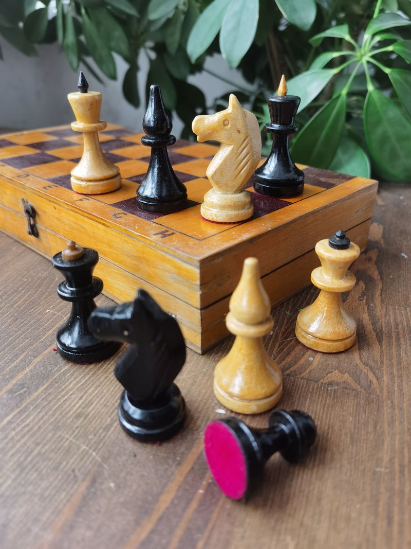 1970s Vintage wooden chess set USSR board 29x29cm Soviet Chess - 桌遊/牌卡 - 木頭 